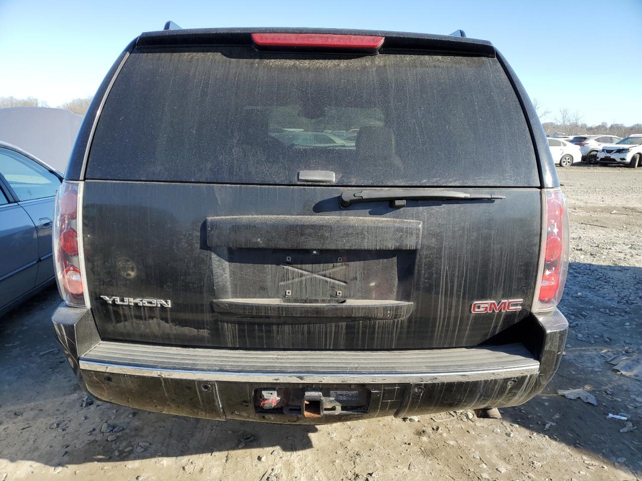 2007 GMC Yukon - Image 6