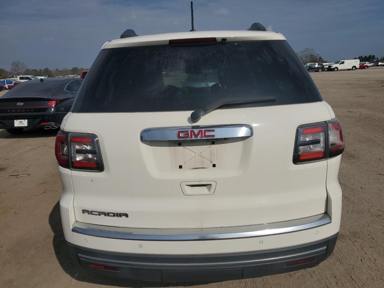 2014 GMC Acadia - Image 6