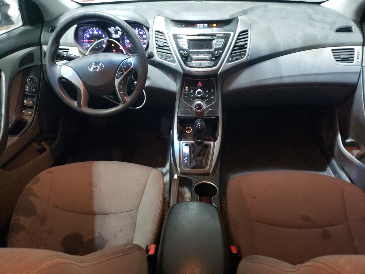 2015 Hyundai Elantra - Image 8