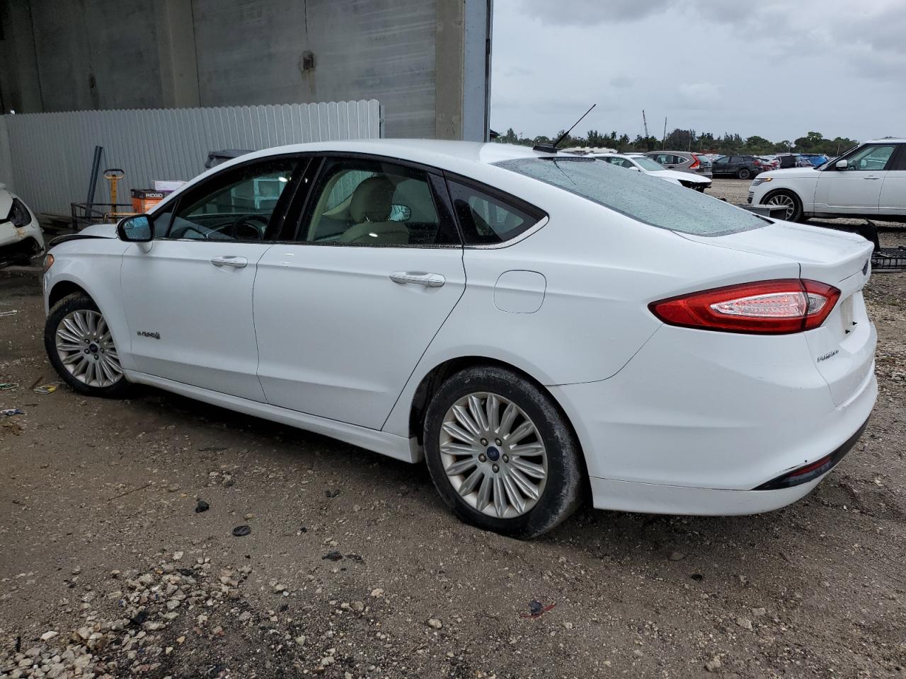 2014 Ford Fusion - Image 2