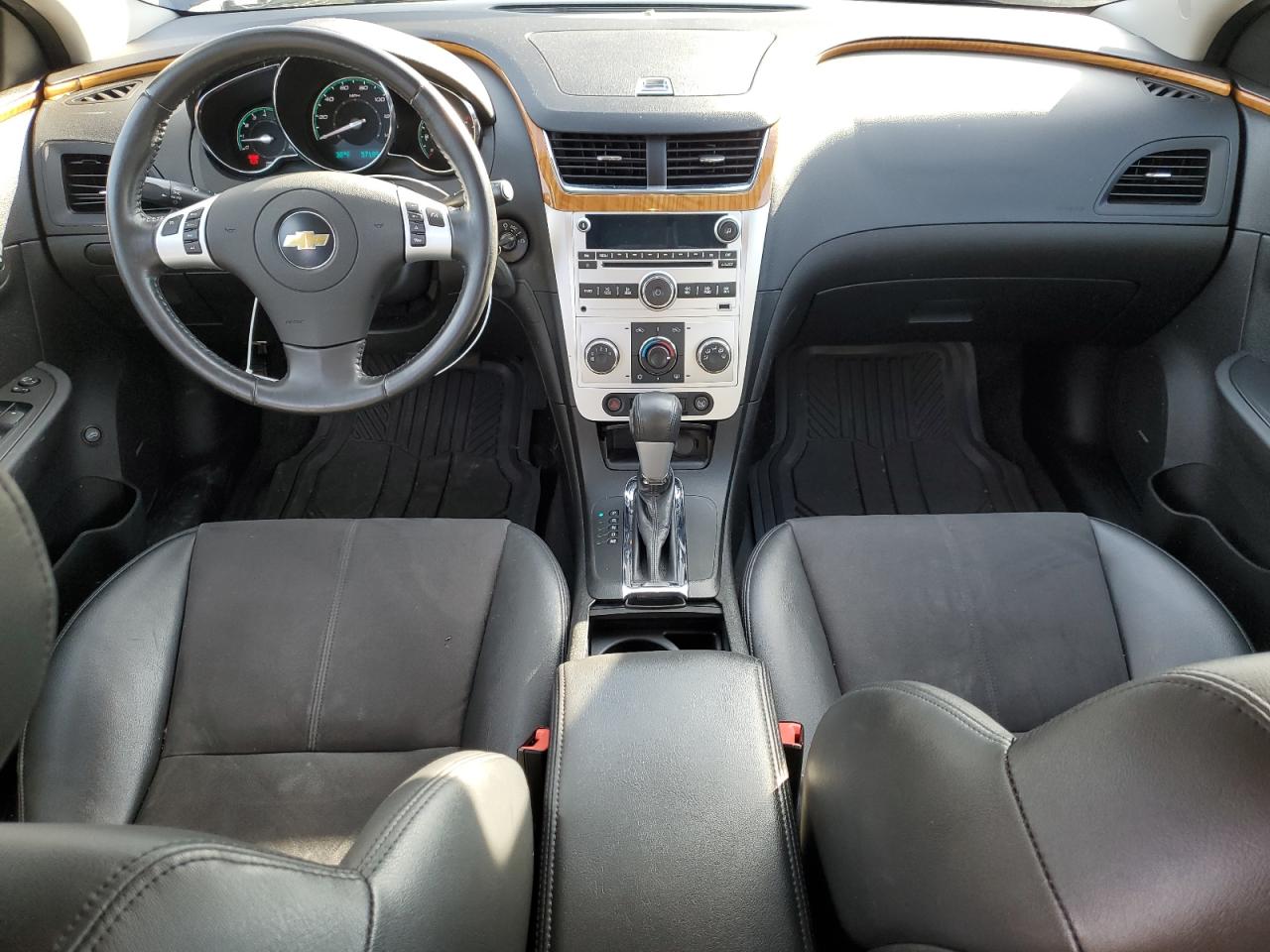 2011 Chevrolet Malibu - Image 8