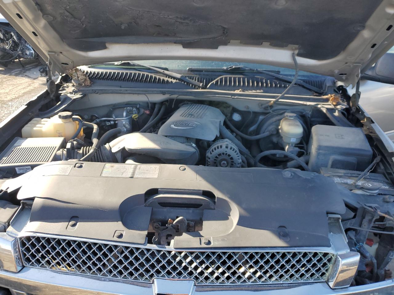 2005 Chevrolet Silverado - Image 11