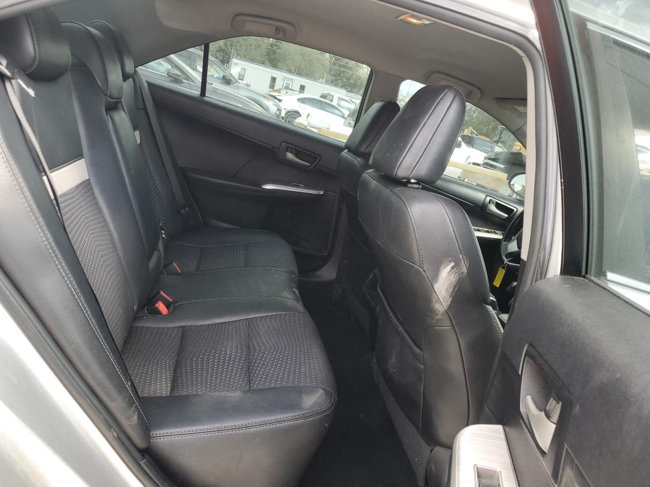 2014 Toyota Camry - Image 10