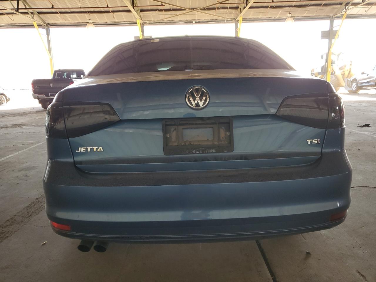 2018 Volkswagen Jetta - Image 6