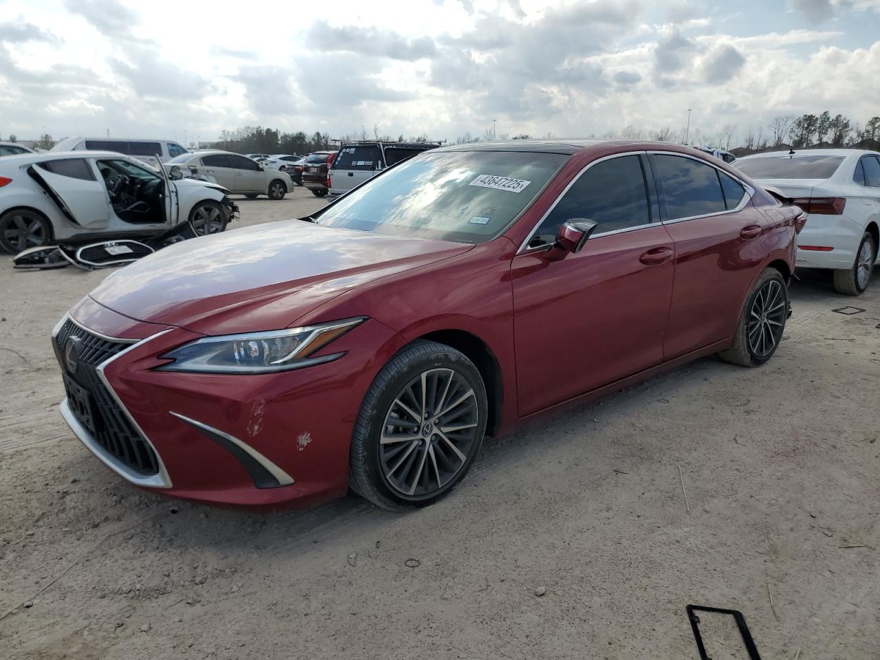 2023 Lexus ES - Image 1