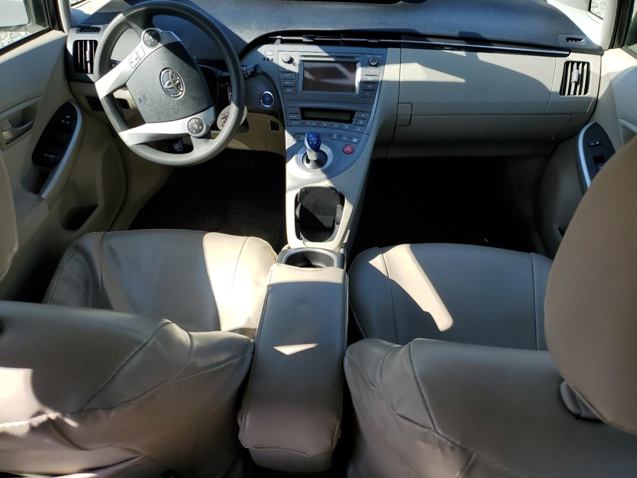 2013 Toyota Prius - Image 8