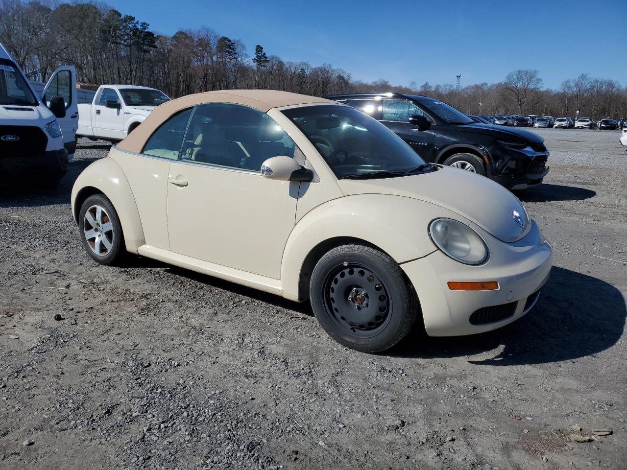 2006 Volkswagen Beetle - Image 4