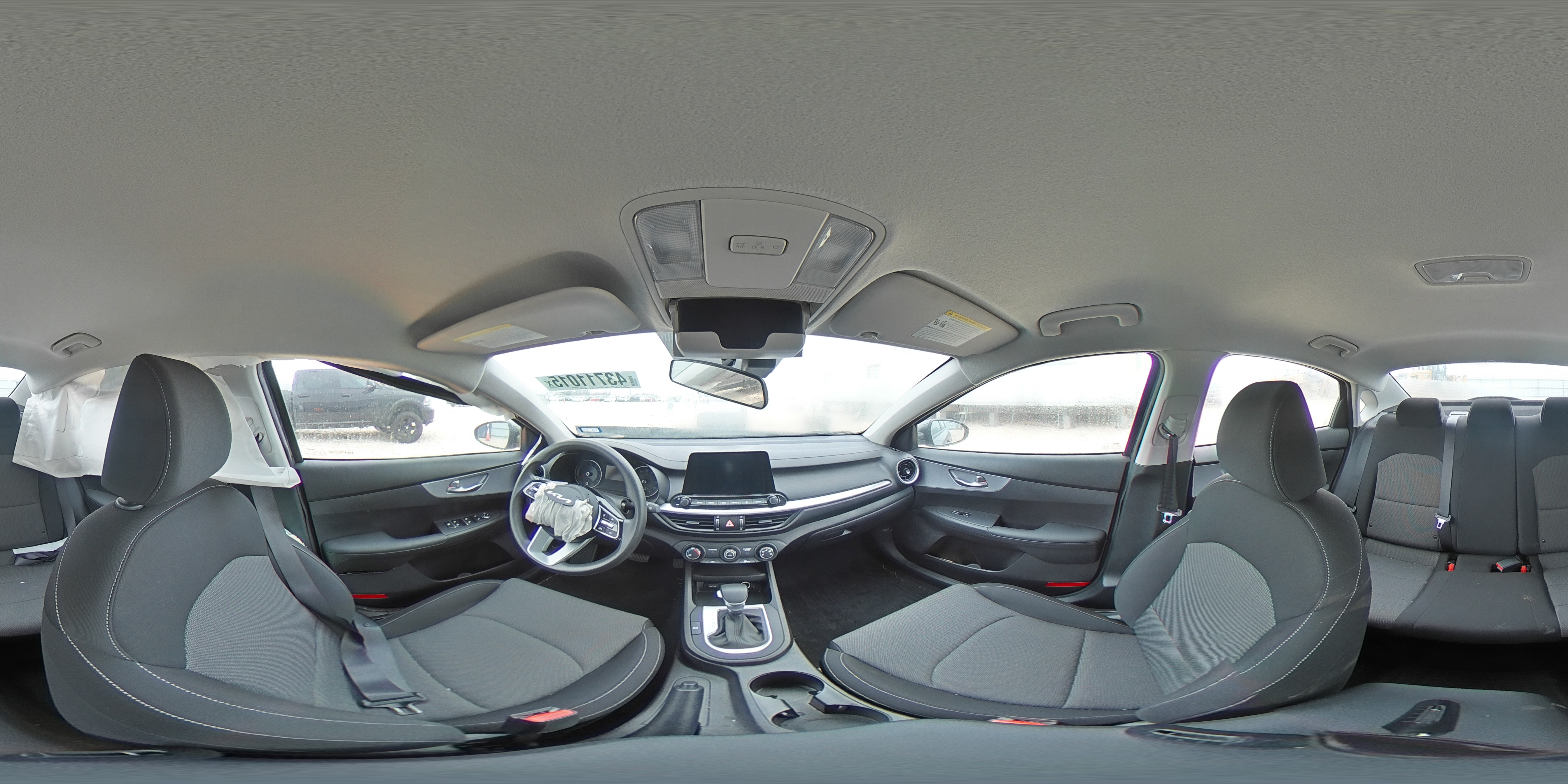 2022 Kia Forte - Image 12