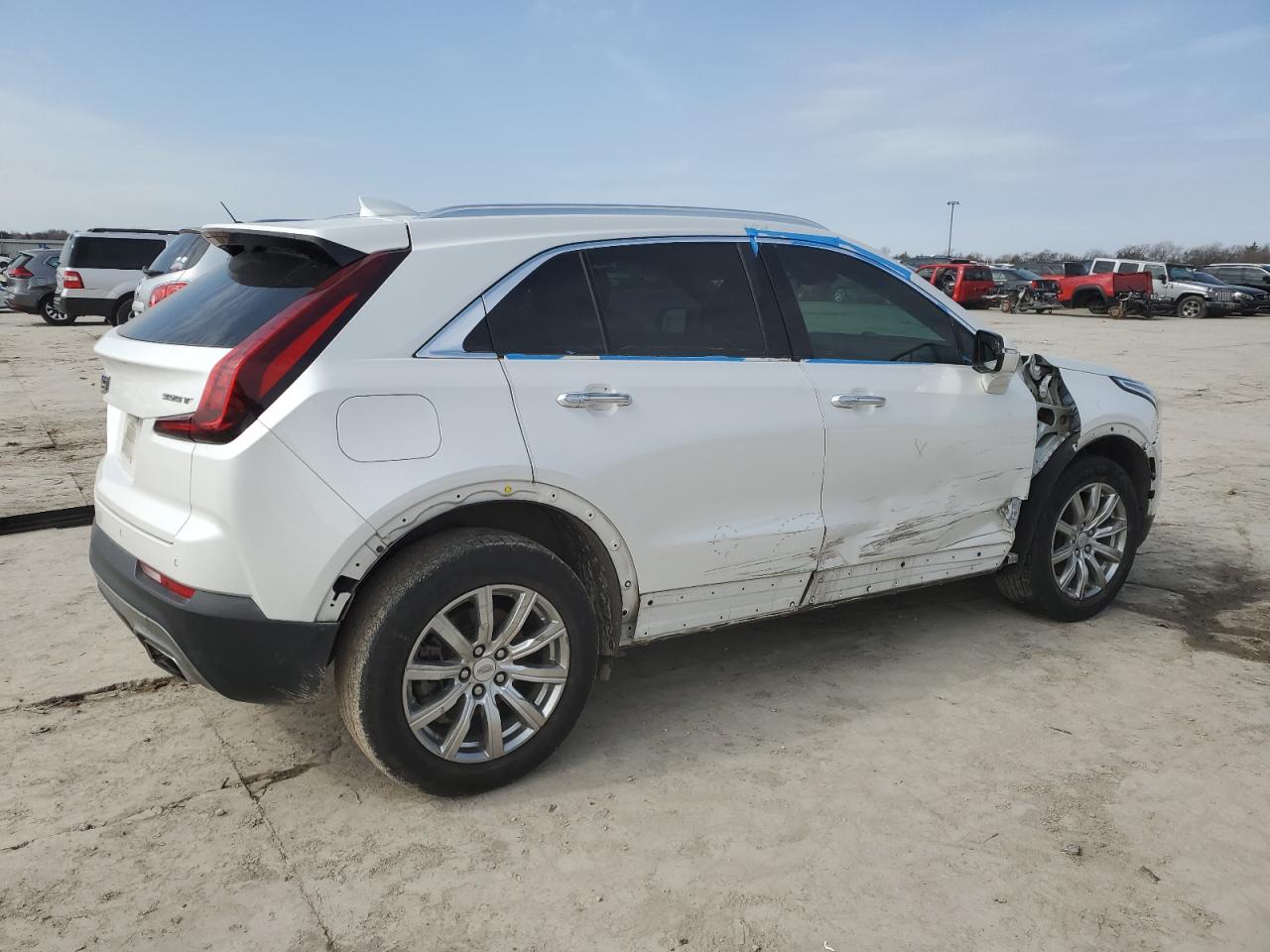 2021 Cadillac XT4 - Image 3