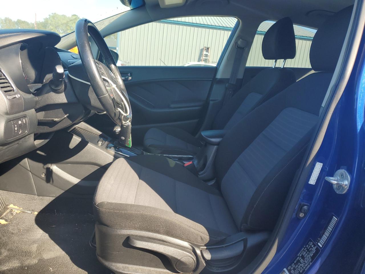 2017 Kia Forte - Image 7