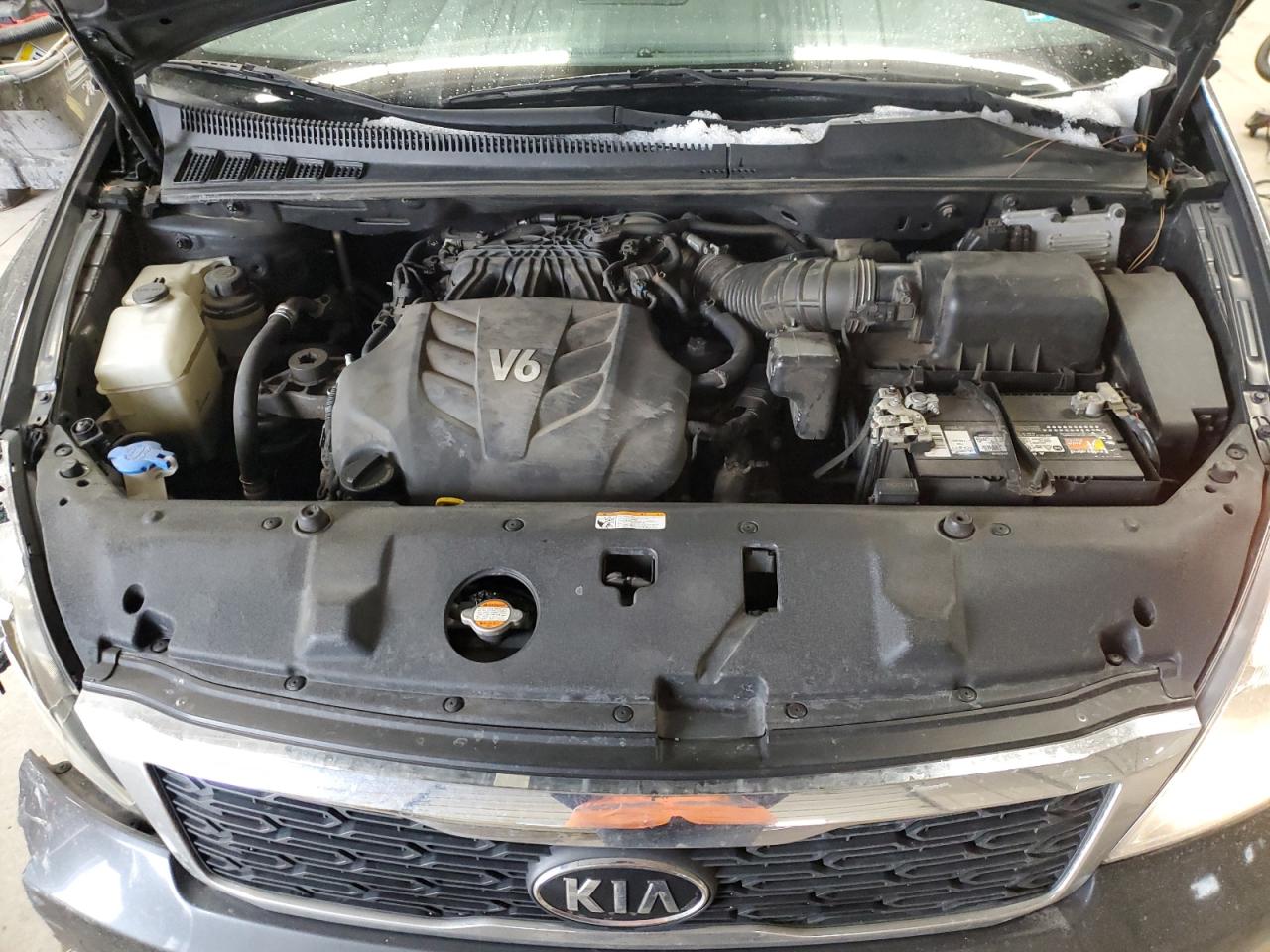 2012 Kia Sedona - Image 12