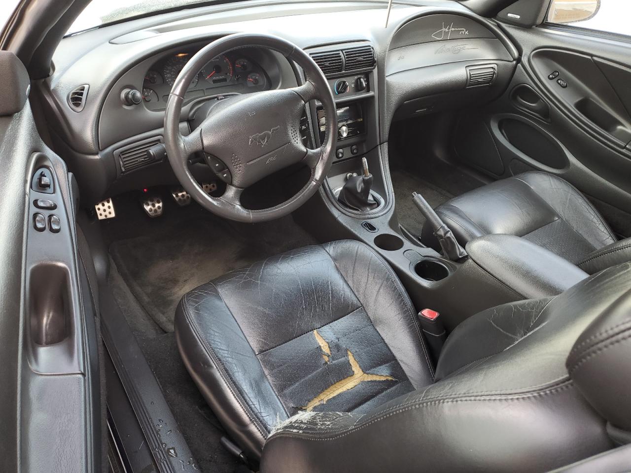 2002 Ford Mustang - Image 8