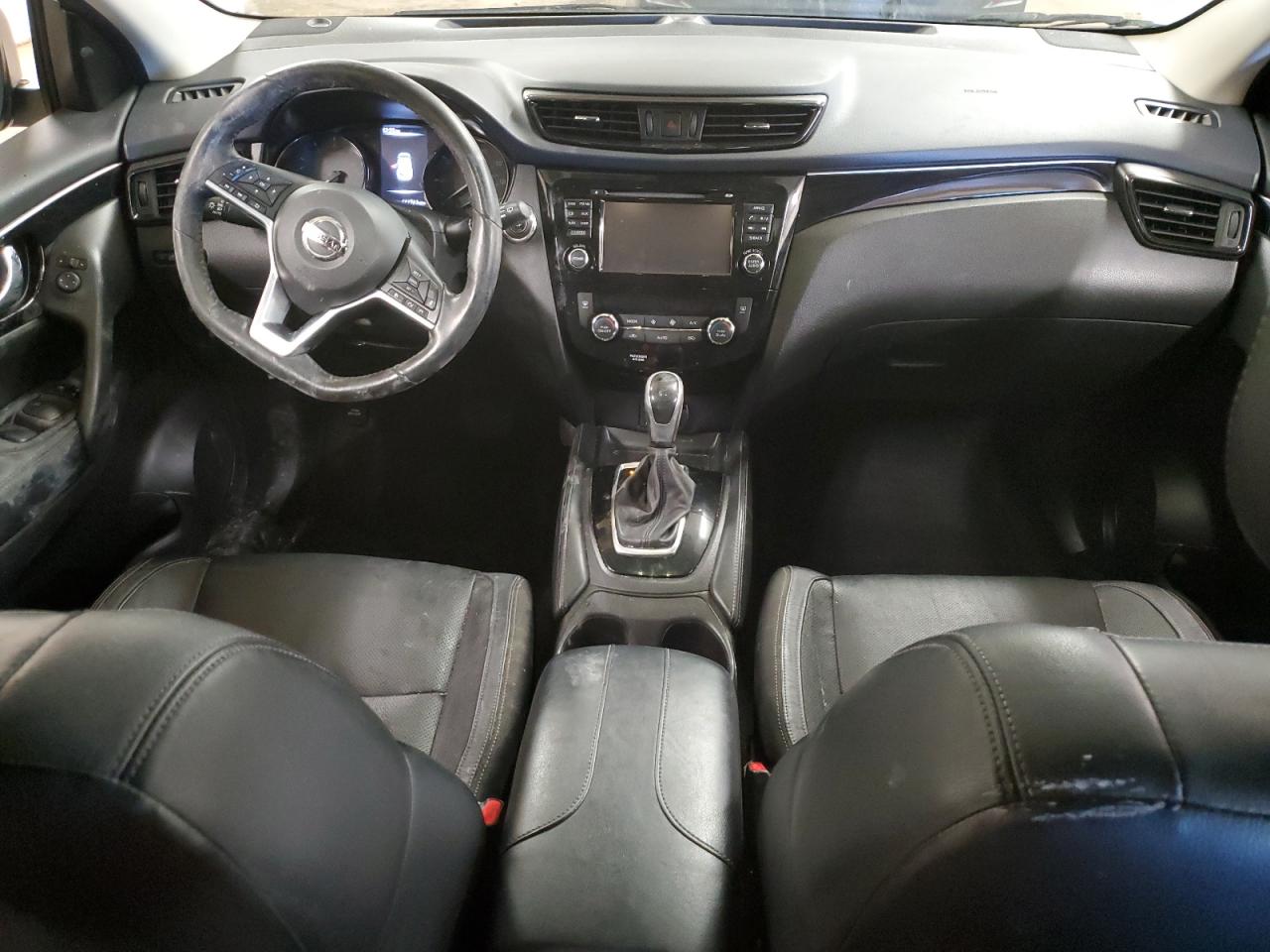 2017 Nissan Rogue - Image 8