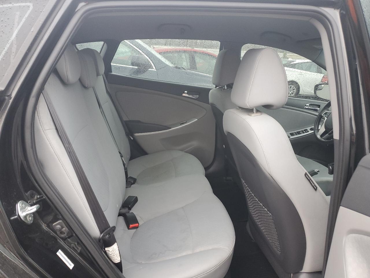 2014 Hyundai Accent - Image 10