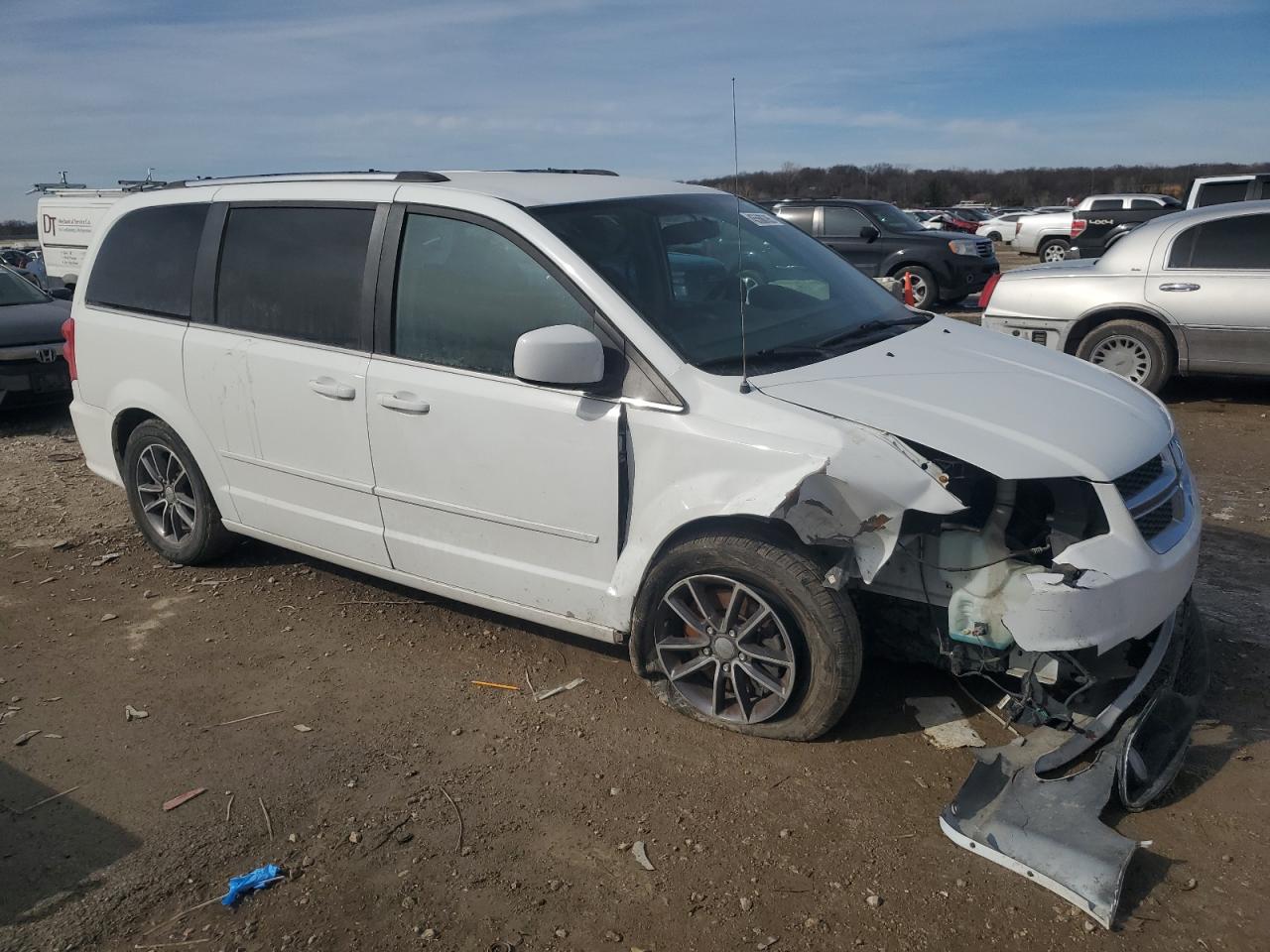 2017 Dodge Caravan - Image 4