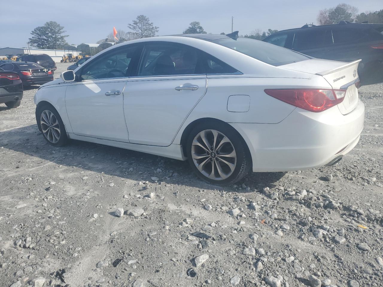 2013 Hyundai Sonata - Image 2