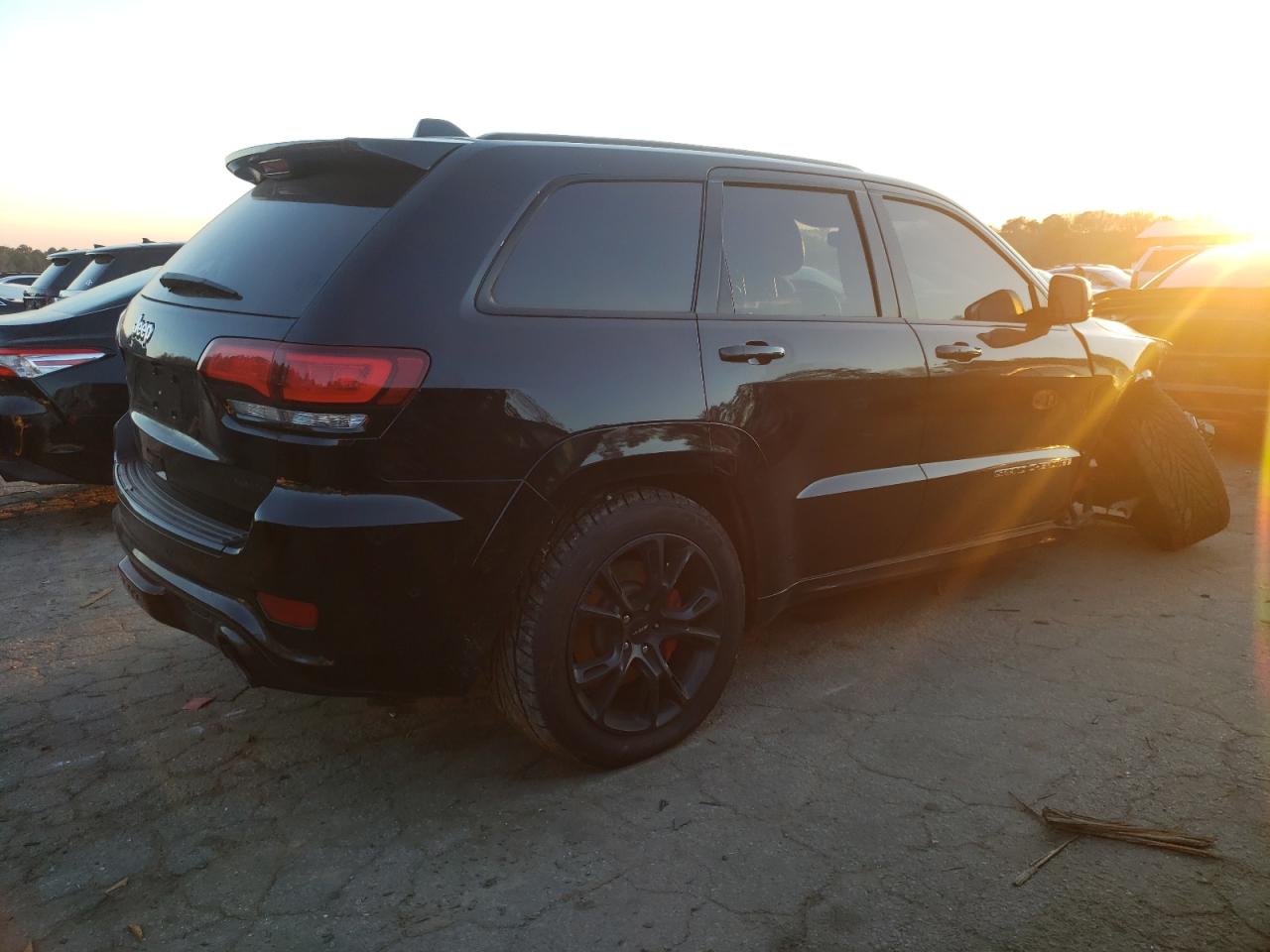 2017 Jeep Grand Cherokee - Image 3