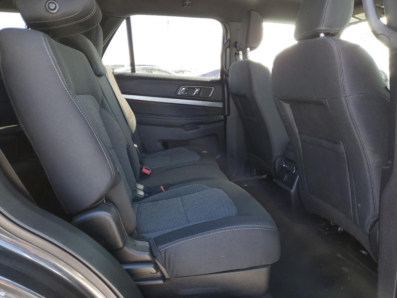 2018 Ford Explorer - Image 11
