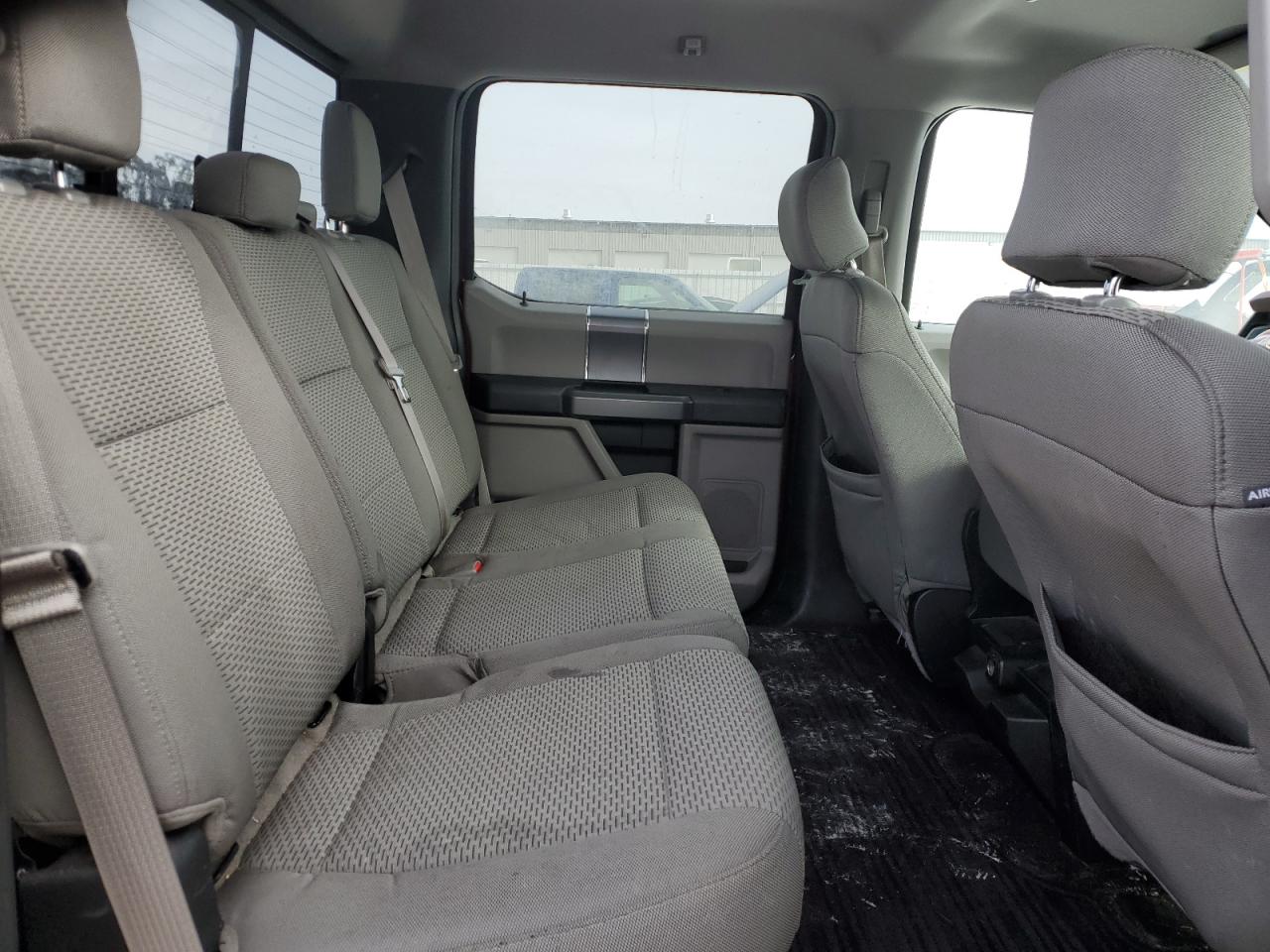 2016 Ford F-150 - Image 10