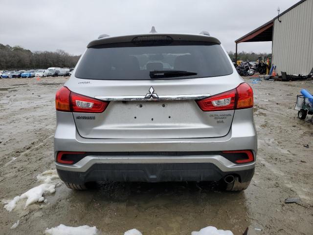  MITSUBISHI OUTLANDER 2018 Сріблястий