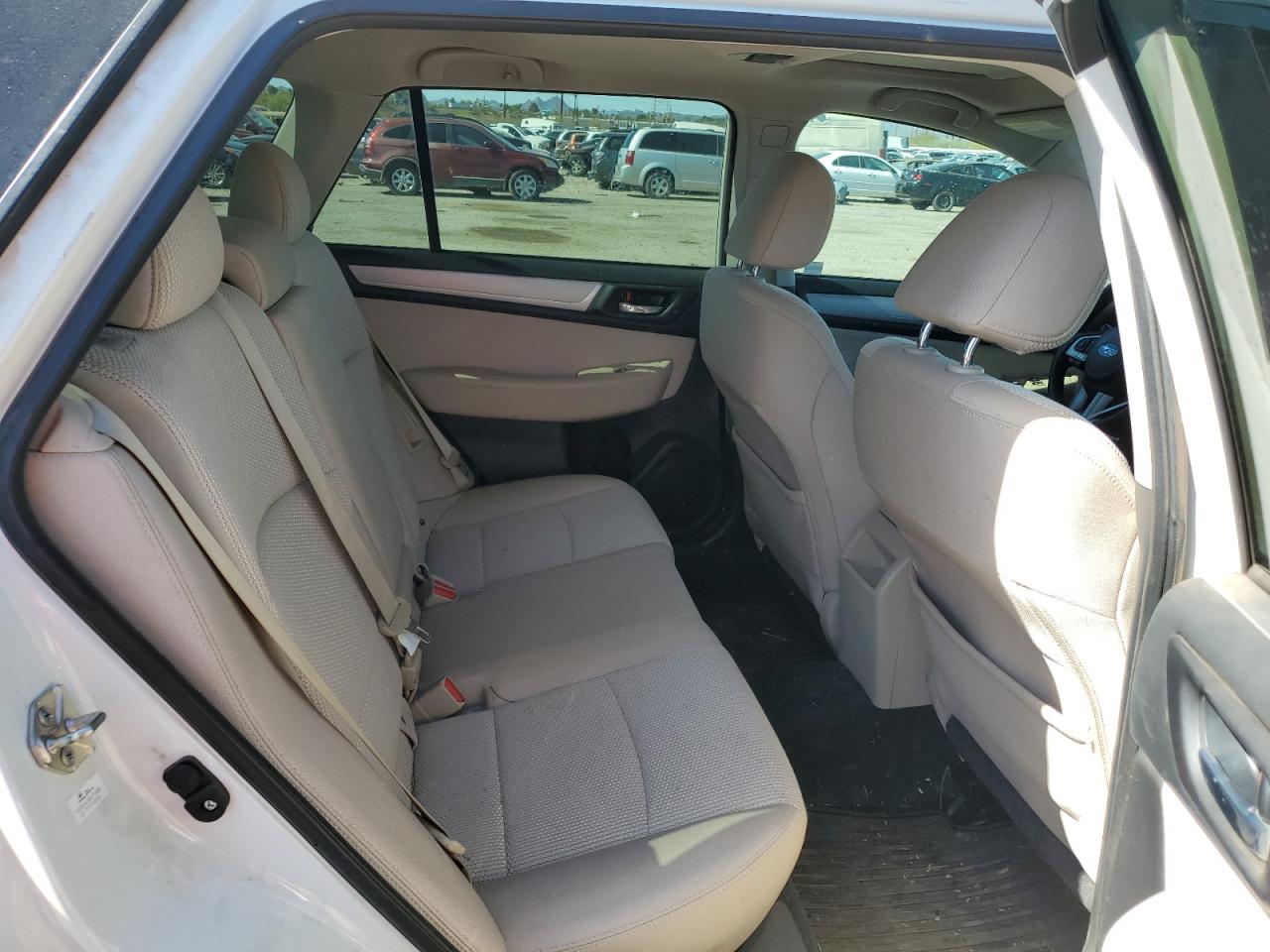 2015 Subaru Outback - Image 10
