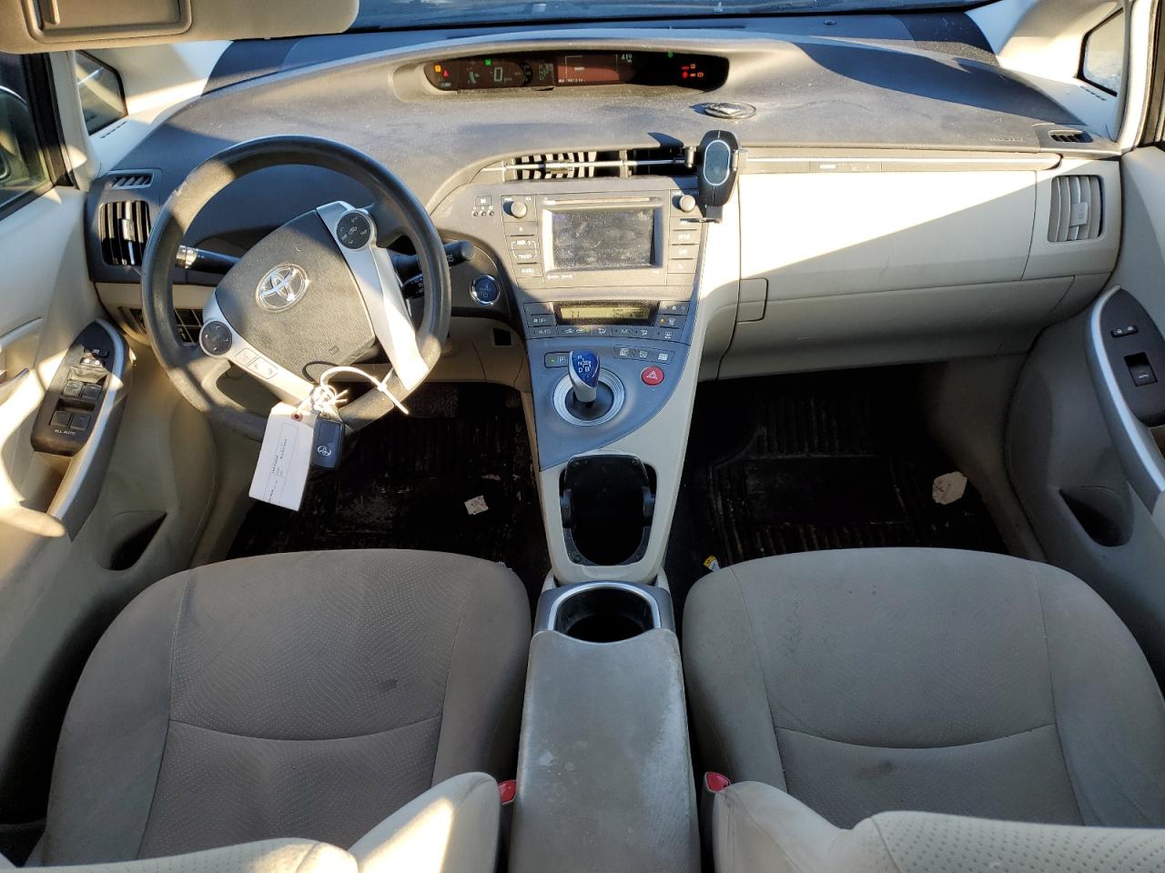 2013 Toyota Prius - Image 8