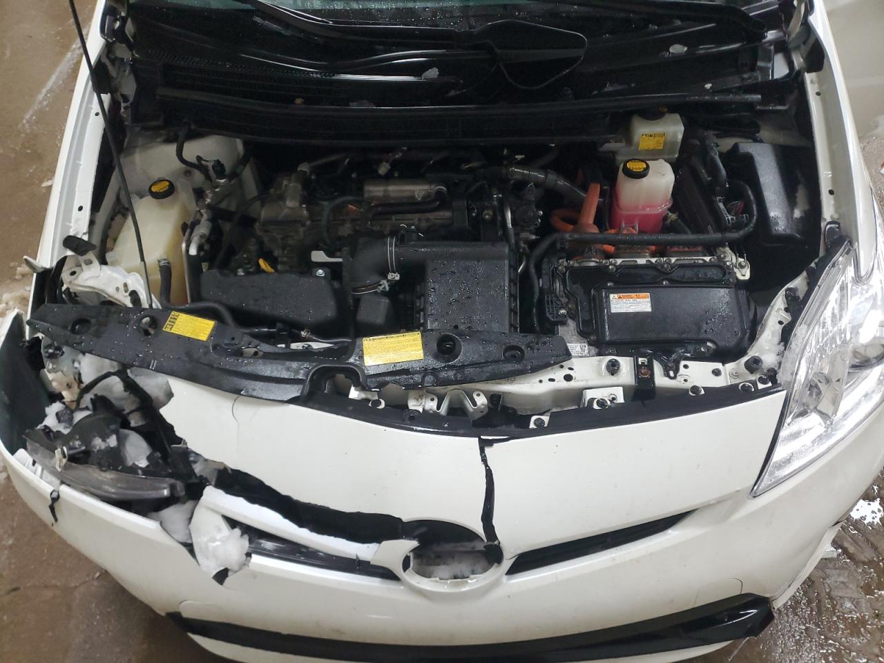 2014 Toyota Prius - Image 11