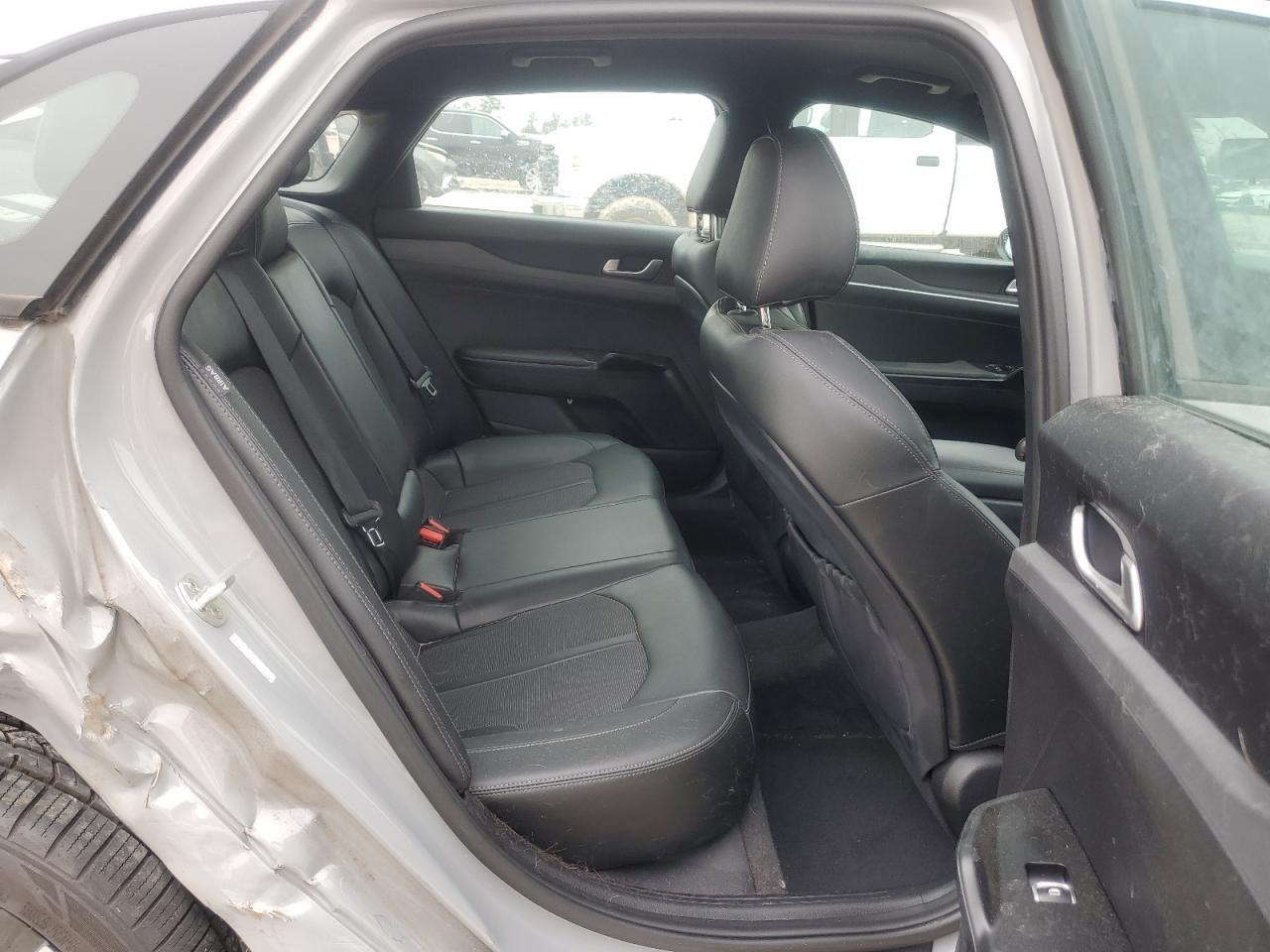 2021 Kia K5 - Image 10