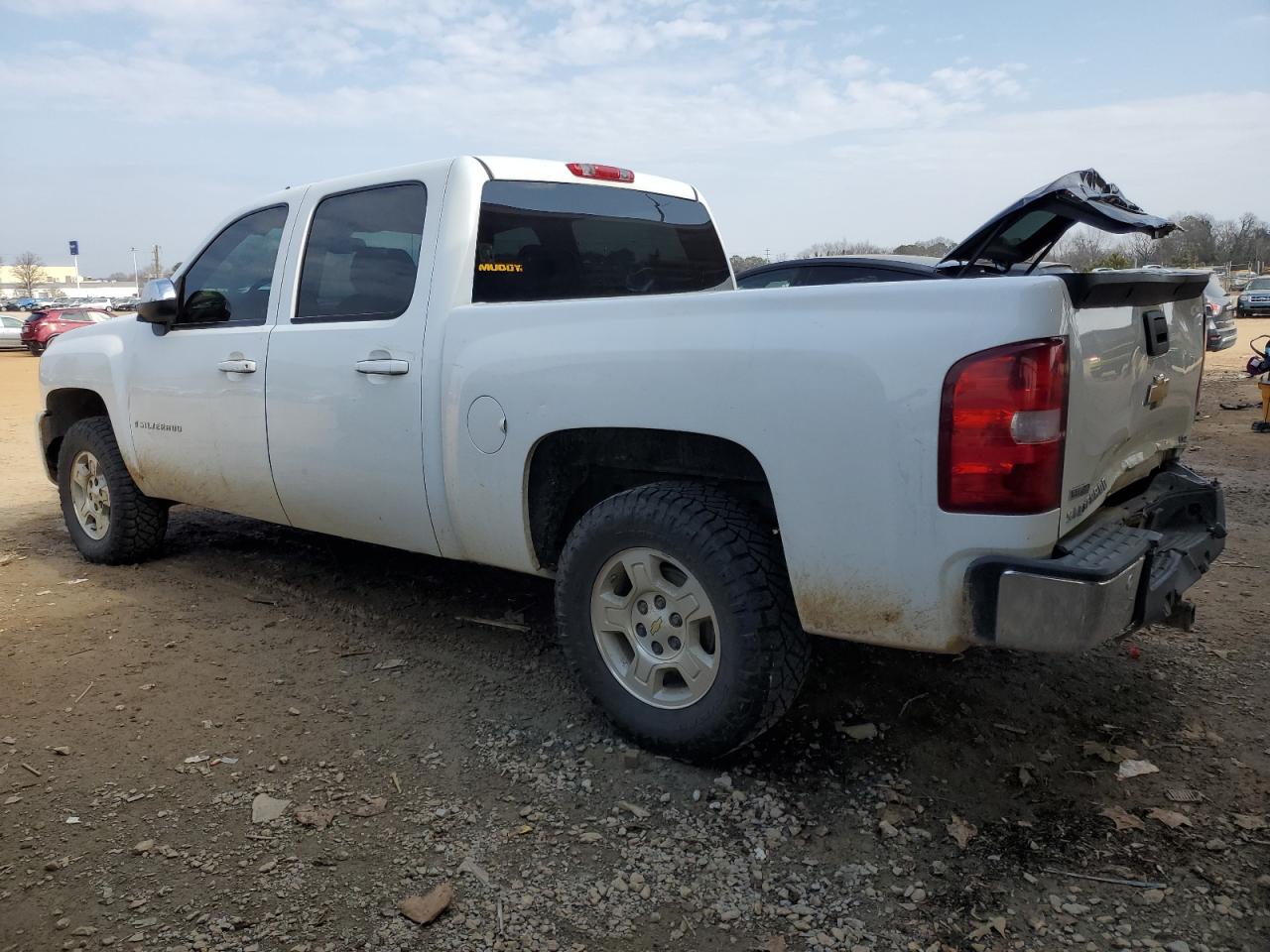 2008 Chevrolet Silverado - Image 2