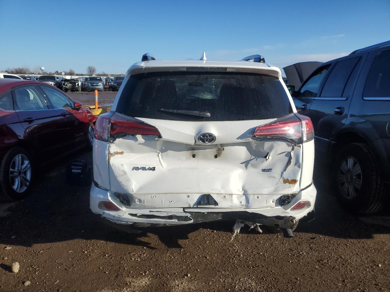 2016 Toyota RAV 4 - Image 6