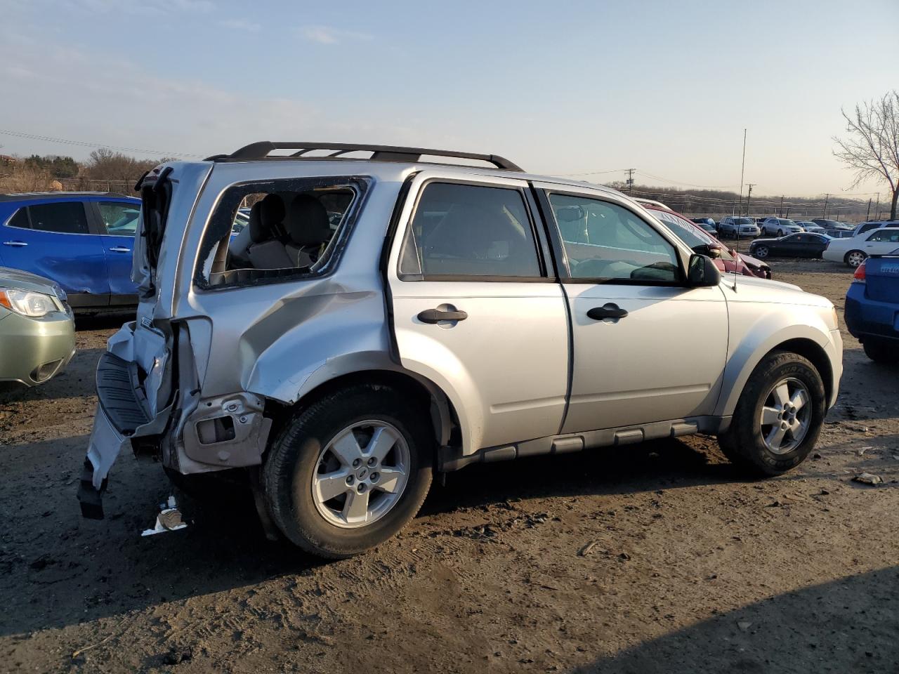 2010 Ford Escape - Image 3