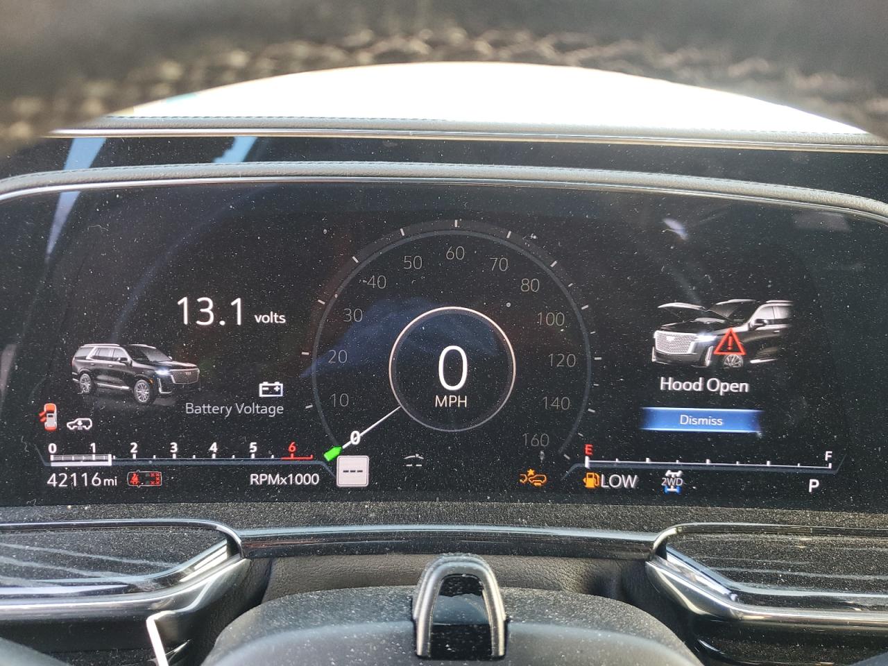 2022 Cadillac Escalade - Image 9