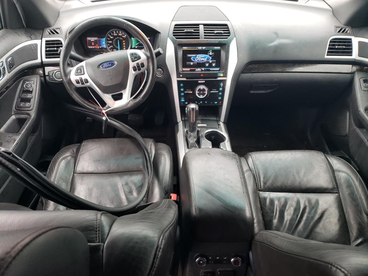 2015 Ford Explorer - Image 8