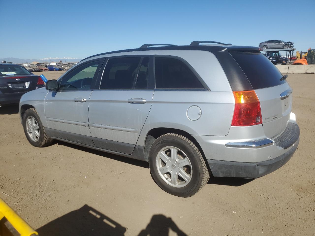 2006 Chrysler Pacifica - Image 2