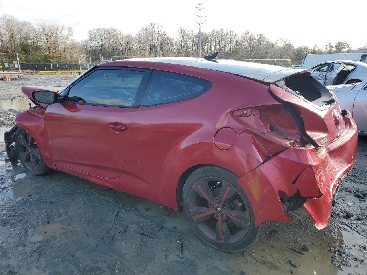 2013 Hyundai Veloster - Image 2