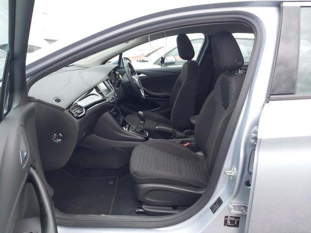 2019 VAUXHALL ASTRA SRI