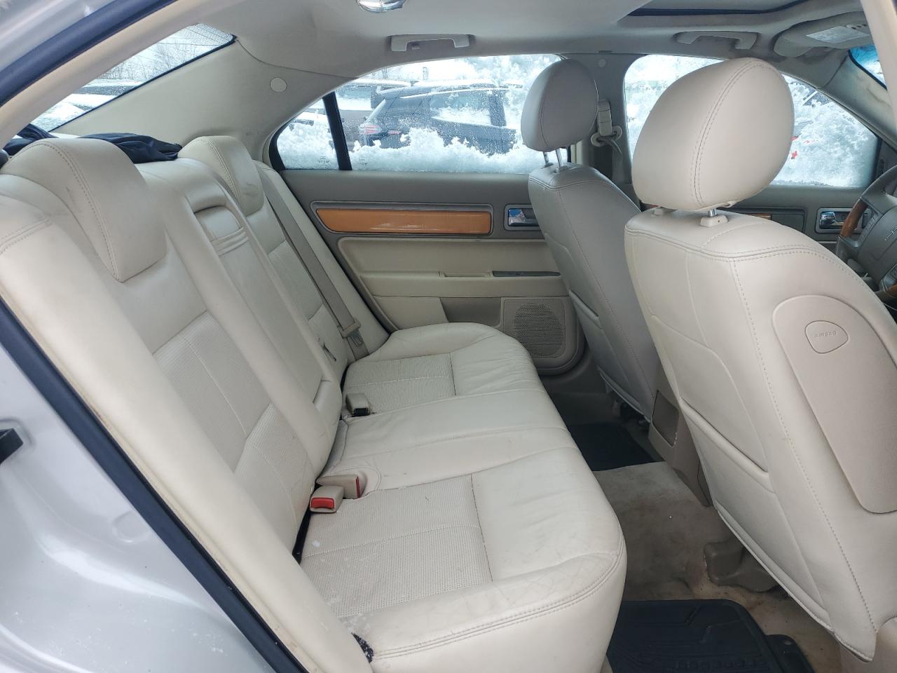 2008 Lincoln MKZ - Image 10