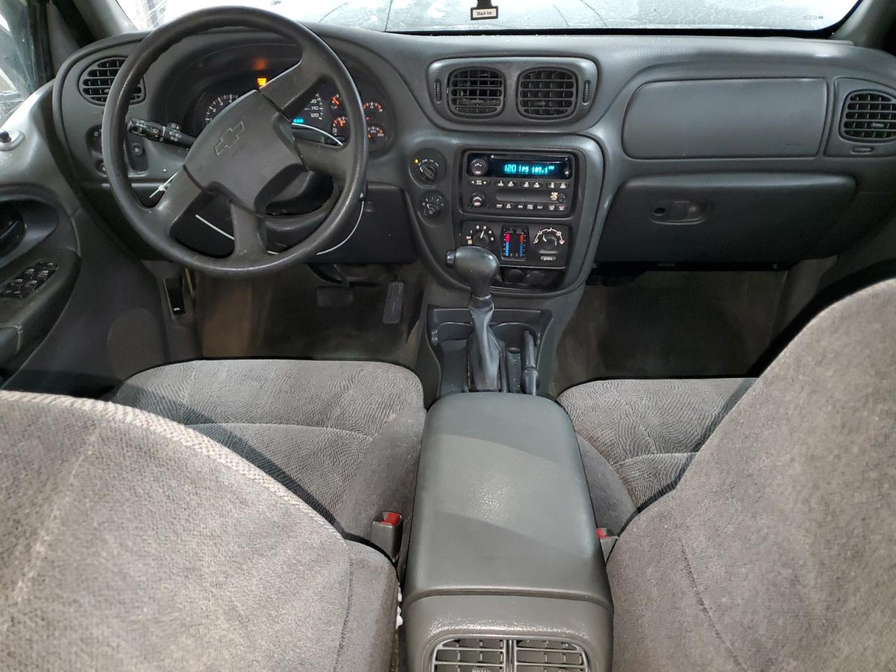2004 Chevrolet TrailBlazer - Image 8