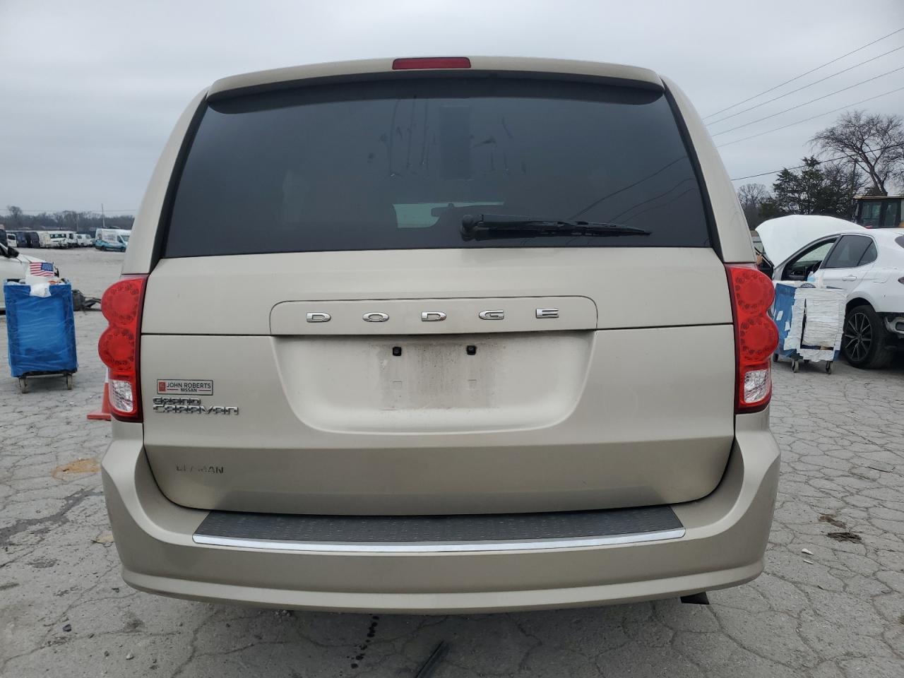 2014 Dodge Caravan - Image 6