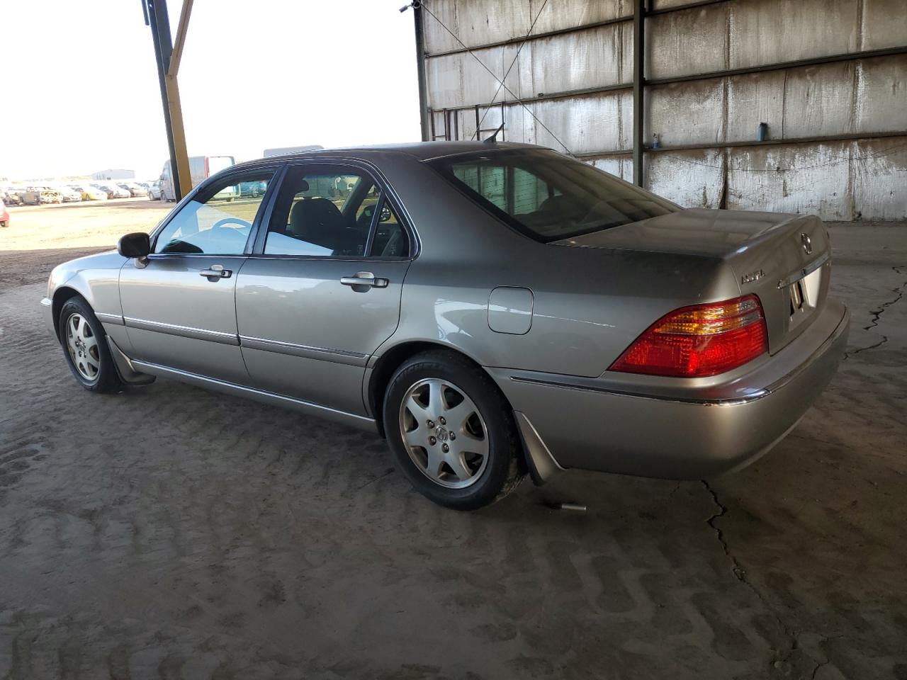 2002 Acura RL - Image 2