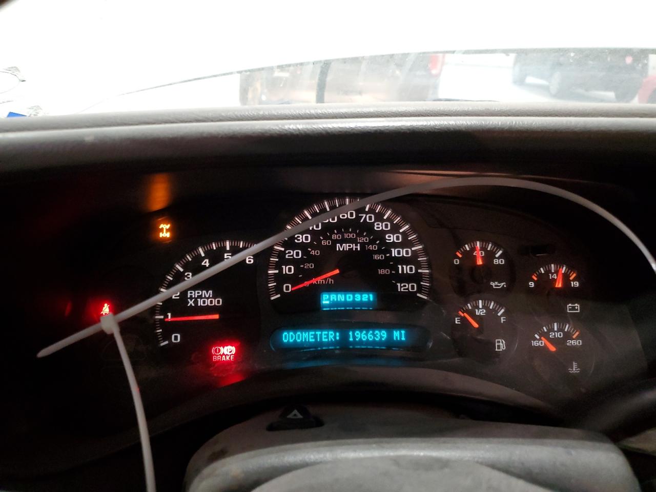 2003 Chevrolet Silverado - Image 9