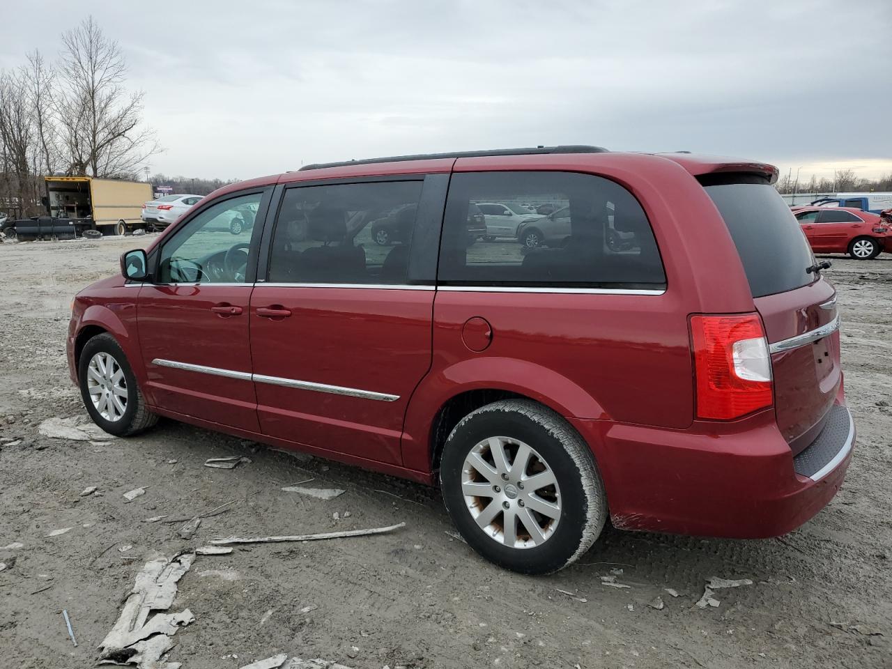 2013 Chrysler Town & Country - Image 2