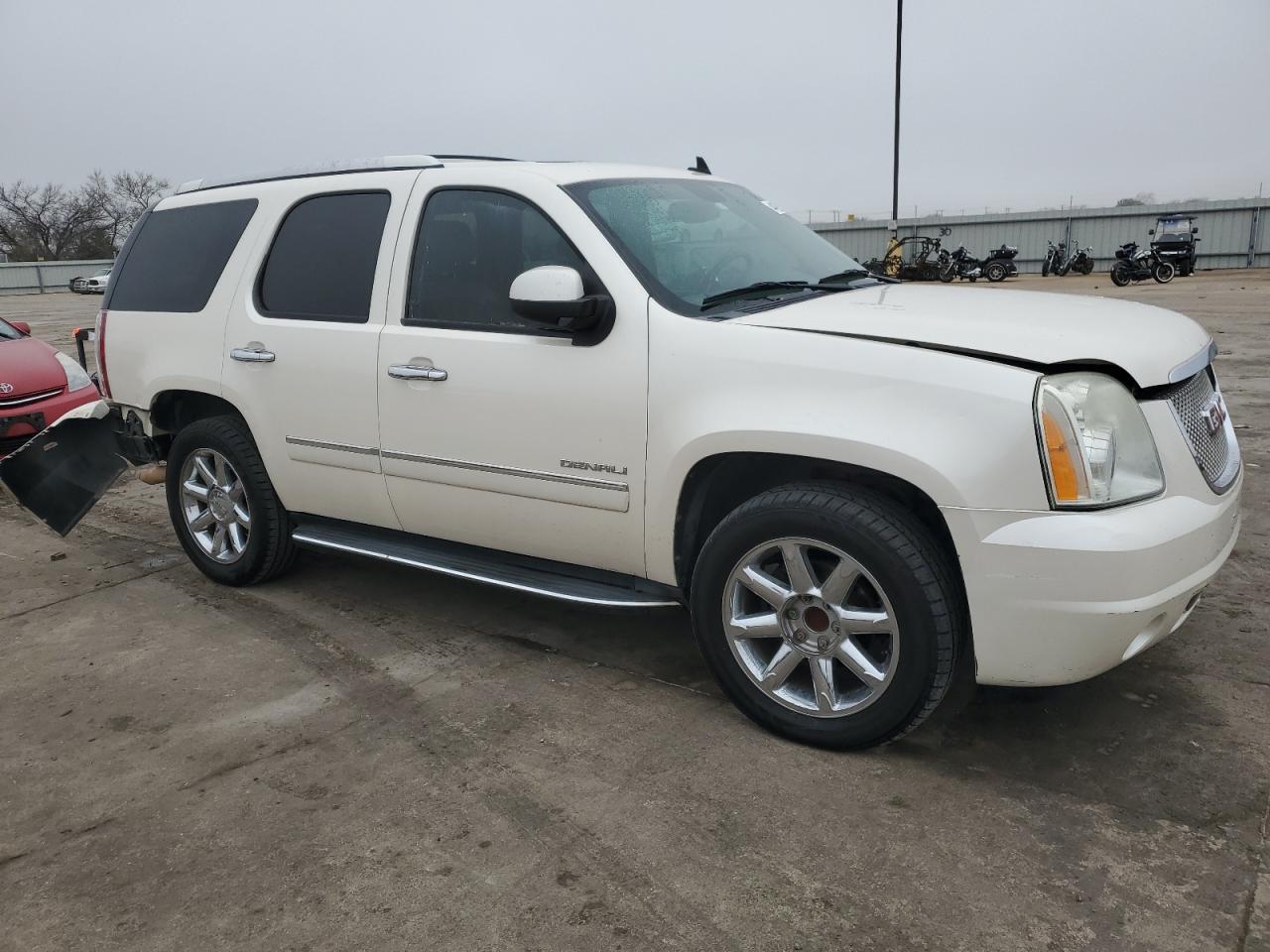 2012 GMC Yukon - Image 4