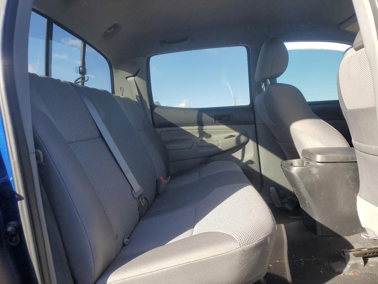 2014 Toyota Tacoma - Image 10