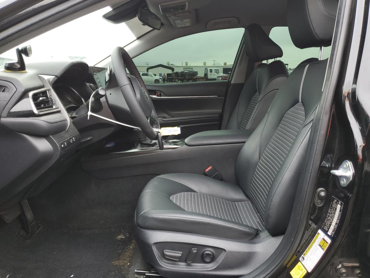 2022 Toyota Camry - Image 7