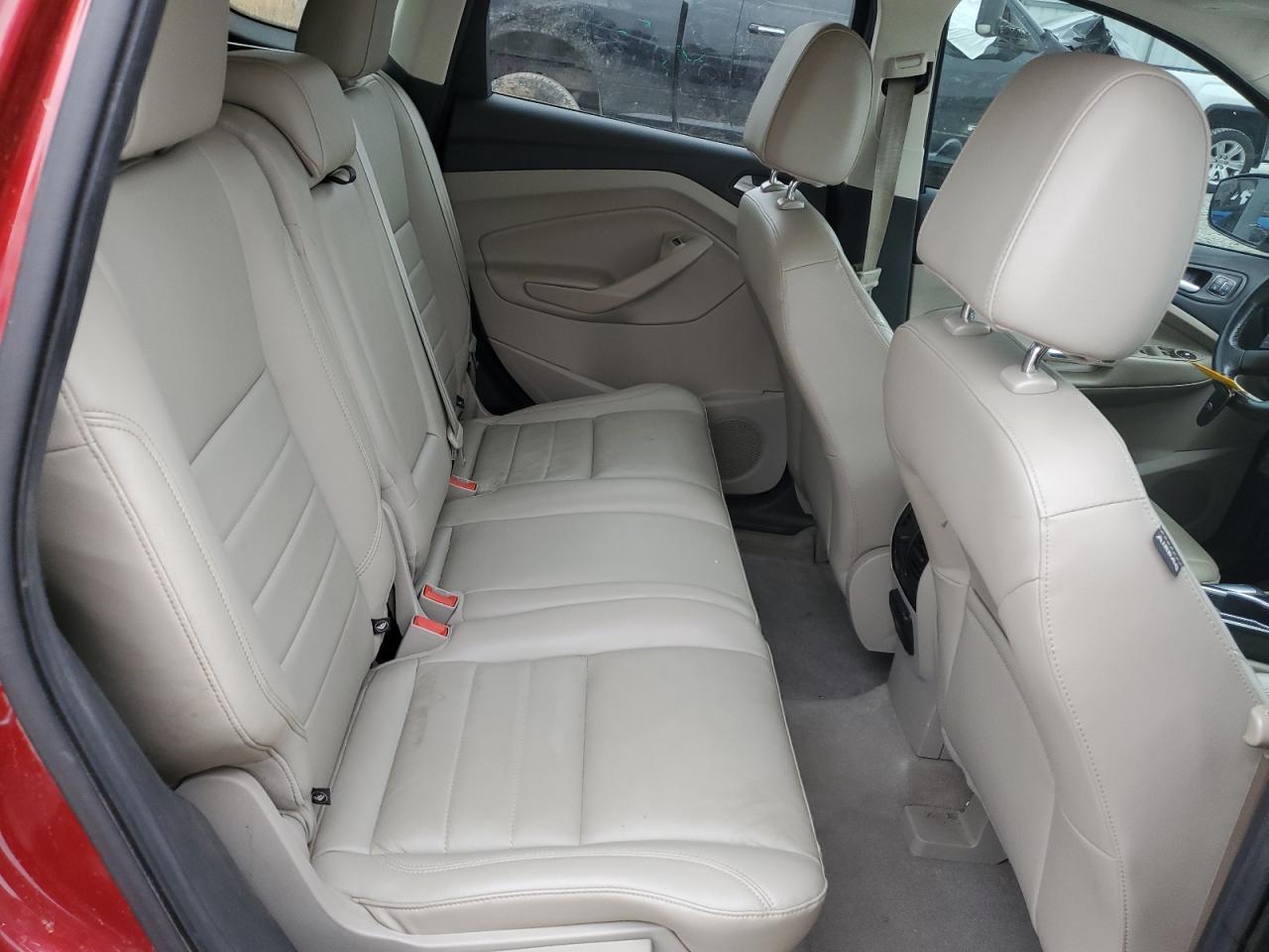 2015 Ford Escape - Image 11