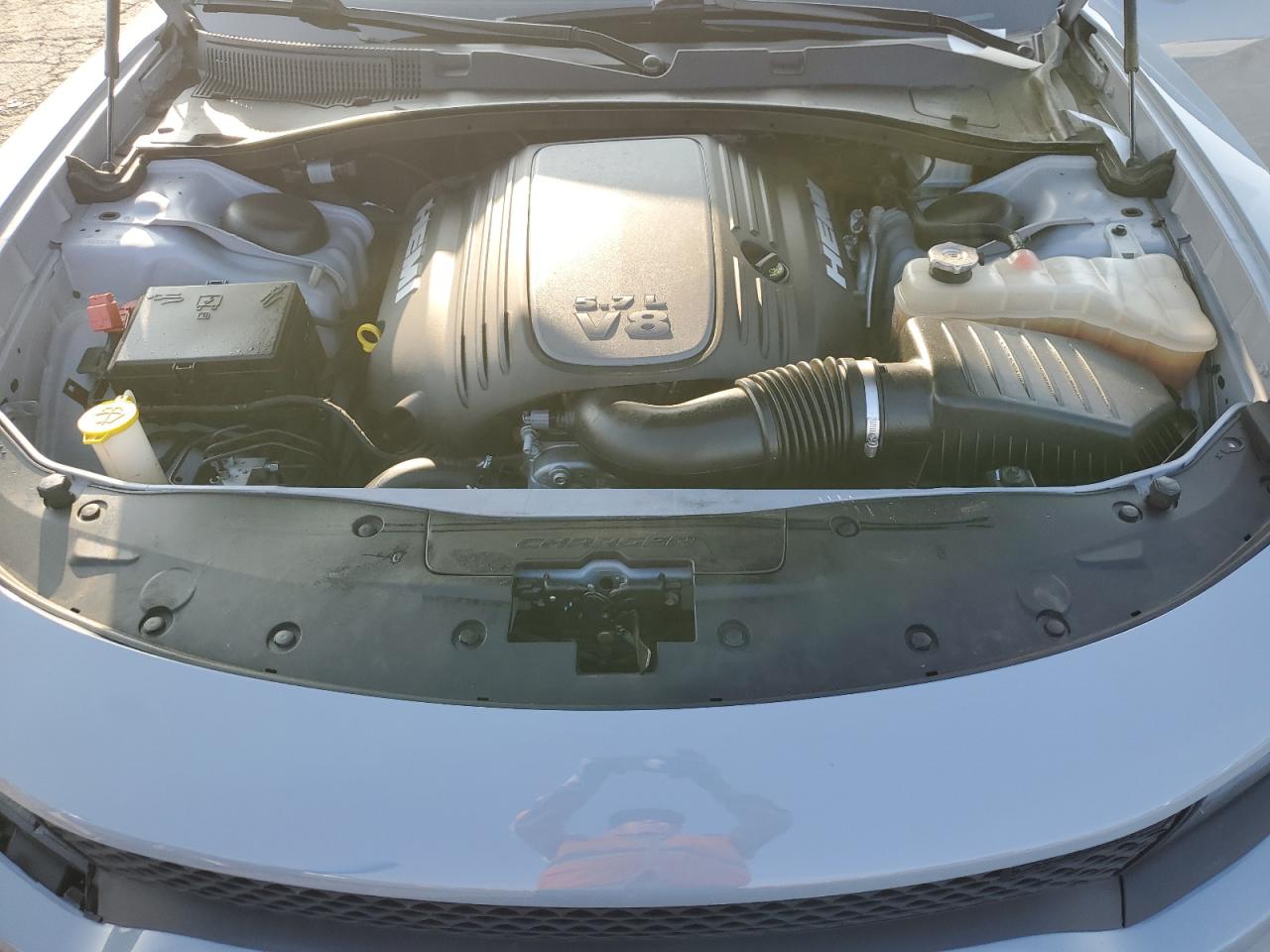 2020 Dodge Charger - Image 13