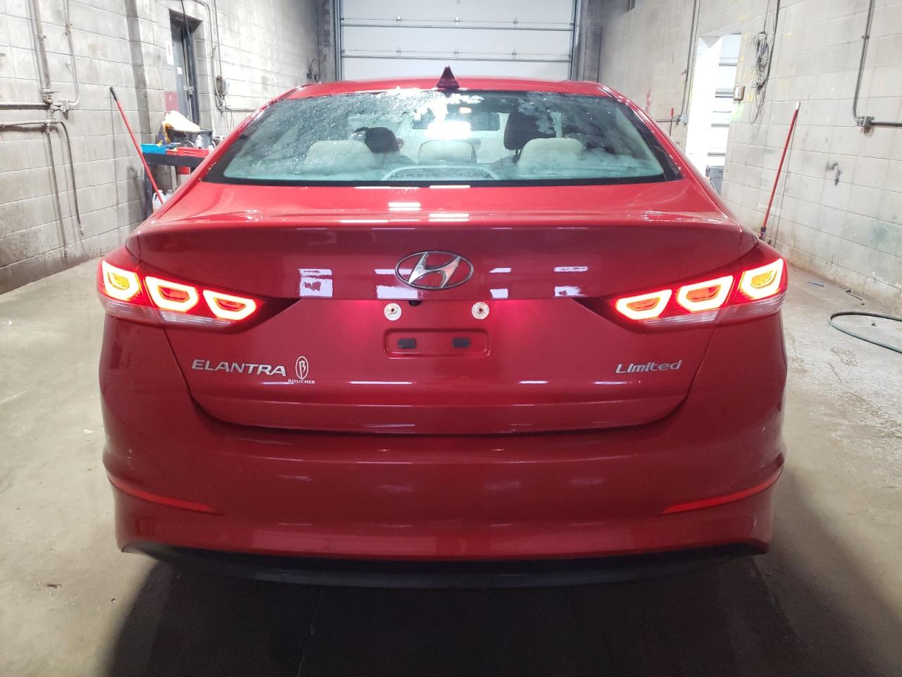 2017 Hyundai Elantra - Image 6