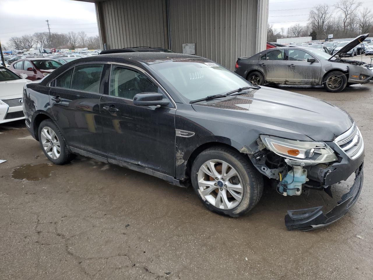 2010 Ford Taurus - Image 4