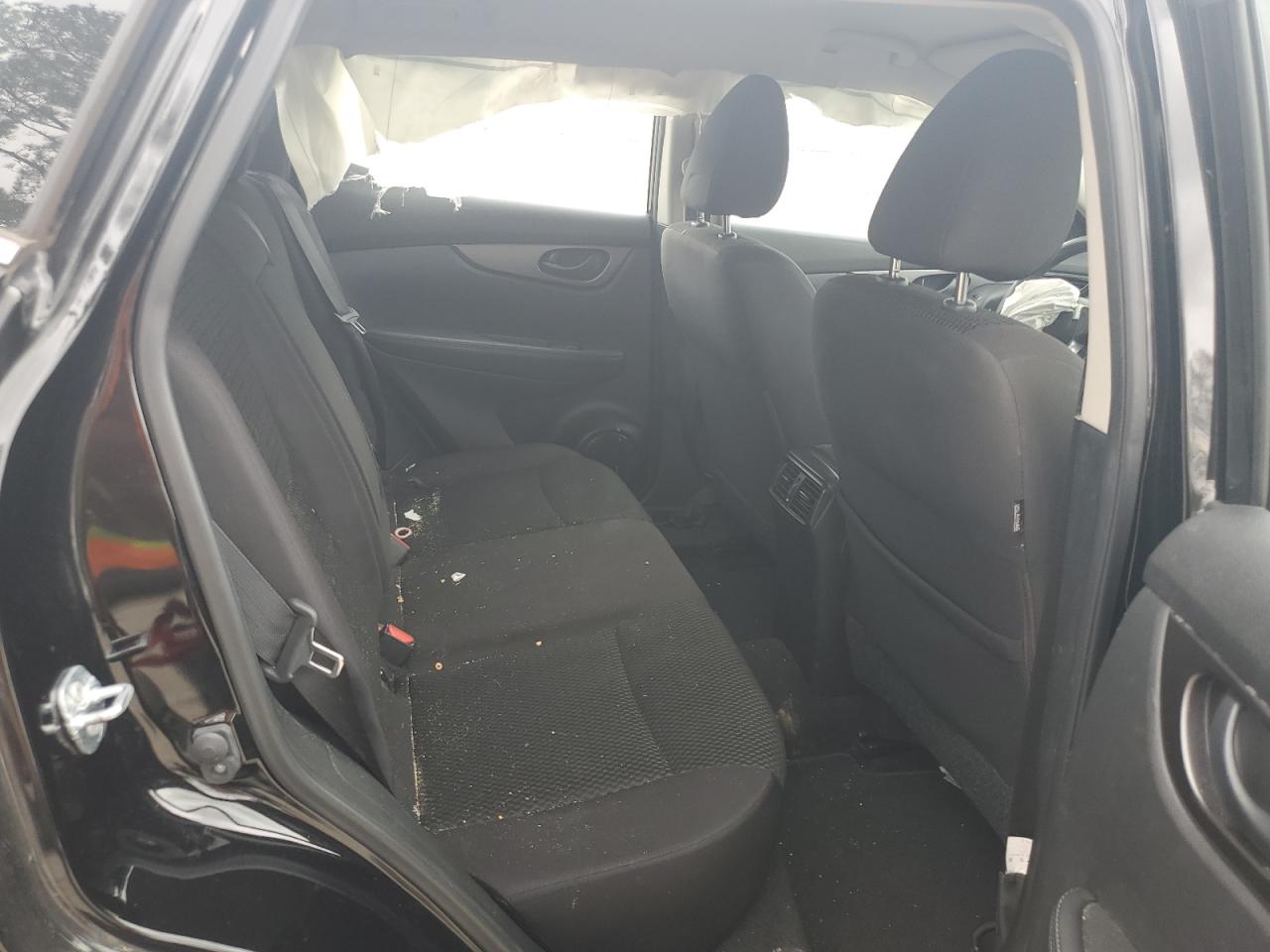 2017 Nissan Rogue - Image 11